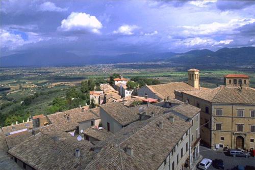 L'Arco Romanico Montefalco Zewnętrze zdjęcie